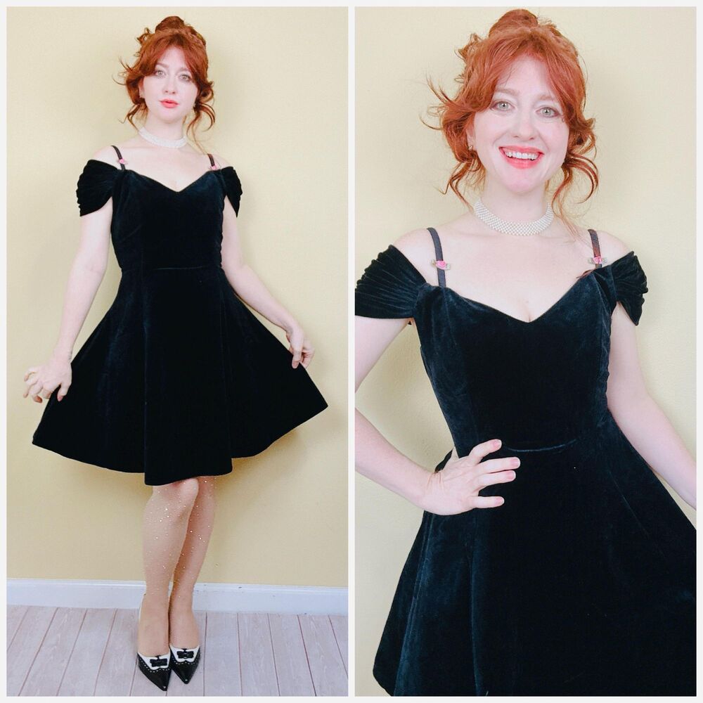 1980s Vintage Black Velour Off Shoulder Dress / 80s / Eighties Medium